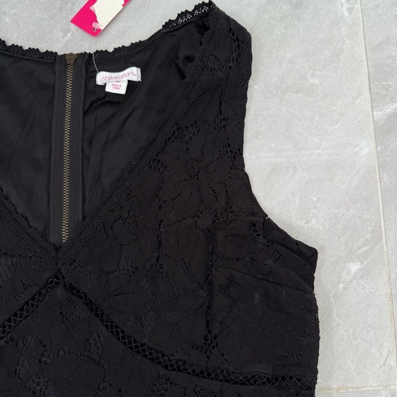 Women’s Xhilaration Target Lace V-Neck Cut Out Sleeveless Dress Size Medium - Picture 5 of 16